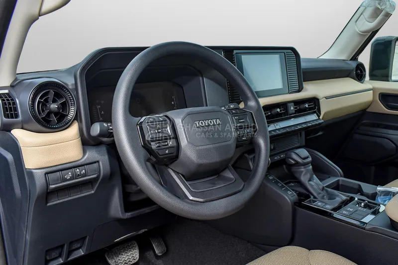 Terepjáró/ SUV Toyota Prado: 6 kép. Terepjáró/ SUV Toyota Prado: 6 kép.