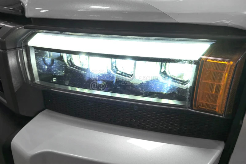 Terepjáró/ SUV Toyota Prado: 8 kép. Terepjáró/ SUV Toyota Prado: 8 kép.