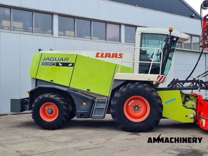 Önjáró szecskázógép Claas Jaguar Double Cut HEMPER: 11 kép.