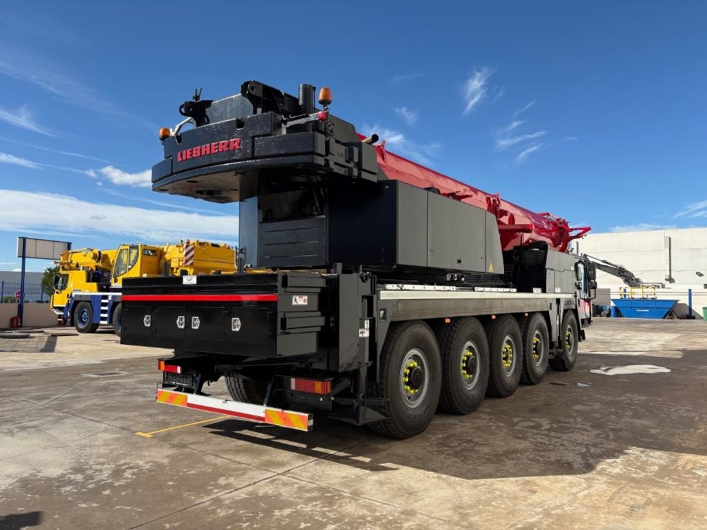 Liebherr LTM 1095-5.1 - Terepjáró autódaru: 3 kép. Liebherr LTM 1095-5.1 - Terepjáró autódaru: 3 kép.