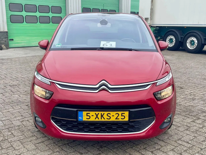Citroën C4 Picasso REAR VIEW CAMERA, BLIND SPOT SENSOR, AUTO PARKING, FRONT & REAR PARKTRONIC, - Hatchback: 2 kép. Citroën C4 Picasso REAR VIEW CAMERA, BLIND SPOT SENSOR, AUTO PARKING, FRONT & REAR PARKTRONIC, - Hatchback: 2 kép.