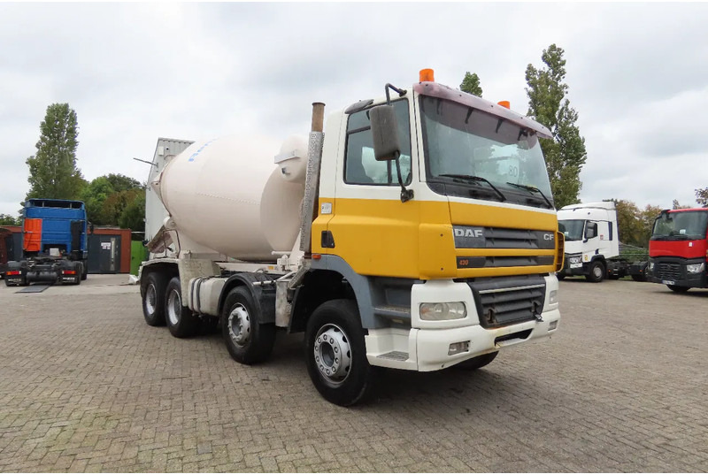 DAF CF 430 8x4, full spring ! Great condition - Betonmixer: 2 kép. DAF CF 430 8x4, full spring ! Great condition - Betonmixer: 2 kép.