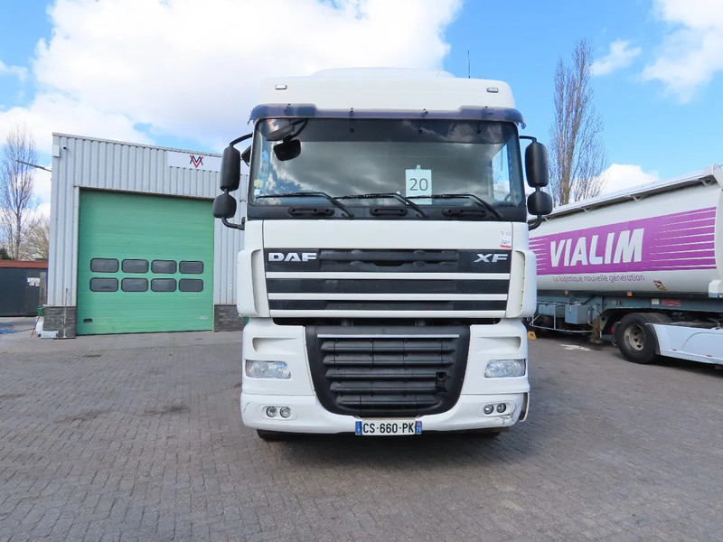 DAF XF 105.460 654164 km EEV Euro5 , 6x2, Retarder, towbar. FRANCE truck! - Platós teherautó: 4 kép. DAF XF 105.460 654164 km EEV Euro5 , 6x2, Retarder, towbar. FRANCE truck! - Platós teherautó: 4 kép.