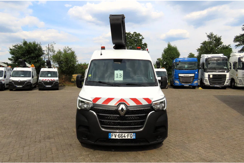 Renault Master 10,5 m 3 SEATS, KLUBB, 3500 kg, euro6 - Kisteherautó: 2 kép. Renault Master 10,5 m 3 SEATS, KLUBB, 3500 kg, euro6 - Kisteherautó: 2 kép.