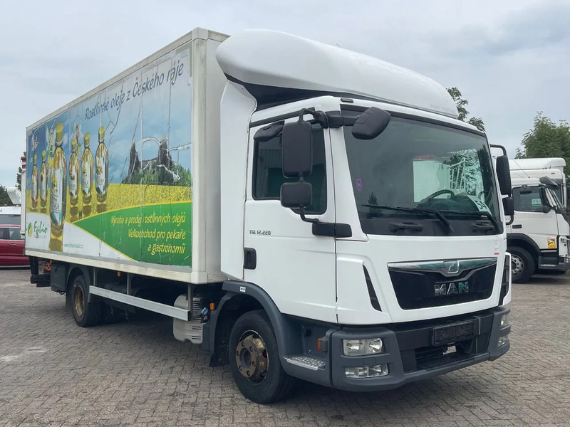 MAN TGL 12.220 Cool truck. Thermo King V300 - Hűtős teherautó: 3 kép. MAN TGL 12.220 Cool truck. Thermo King V300 - Hűtős teherautó: 3 kép.