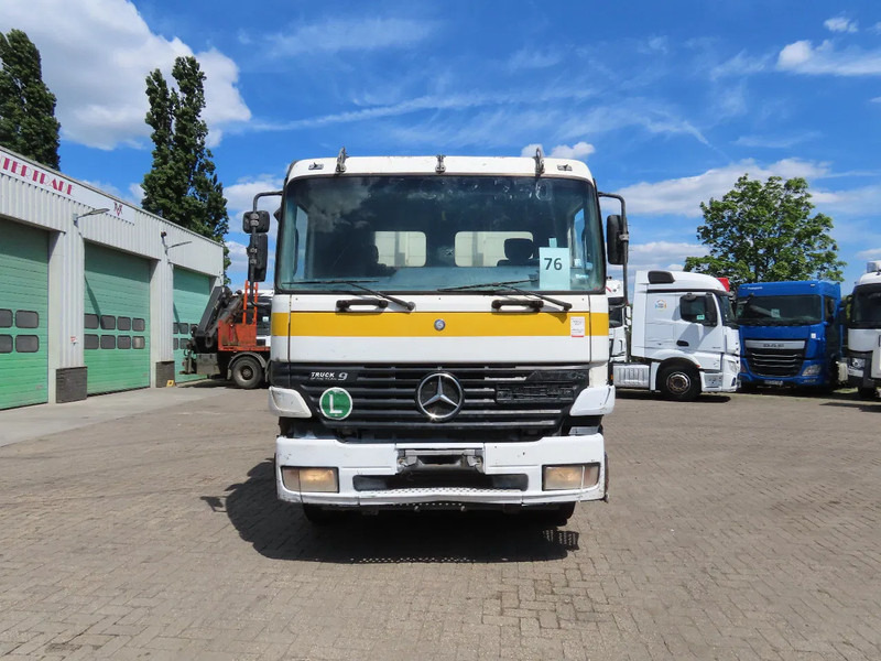 Mercedes-Benz Actros 2535 Crane Palfinger PK17000, 6x2 , 3 pedal. - Darus autó: 2 kép. Mercedes-Benz Actros 2535 Crane Palfinger PK17000, 6x2 , 3 pedal. - Darus autó: 2 kép.