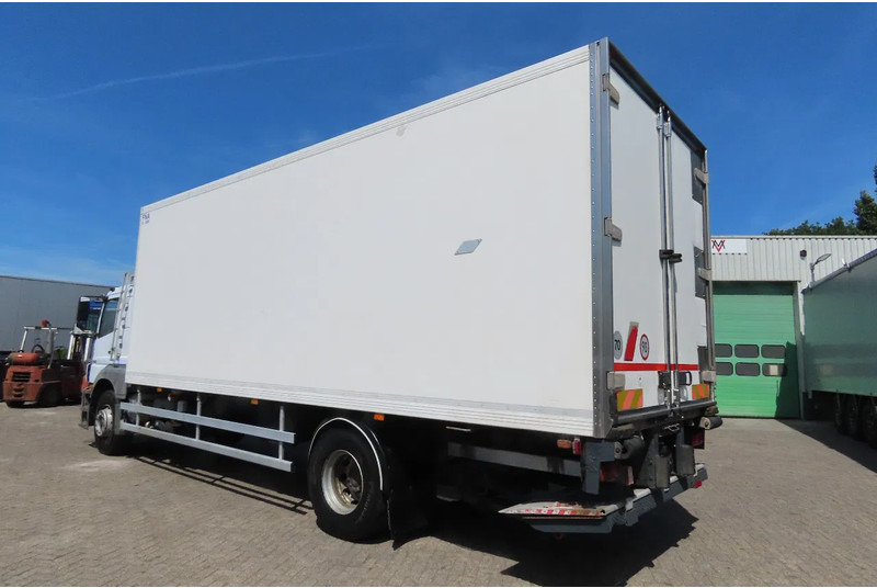 Mercedes-Benz Axor 1828 TK TS500, Lamberet. Very good condition - Hűtős teherautó: 5 kép. Mercedes-Benz Axor 1828 TK TS500, Lamberet. Very good condition - Hűtős teherautó: 5 kép.