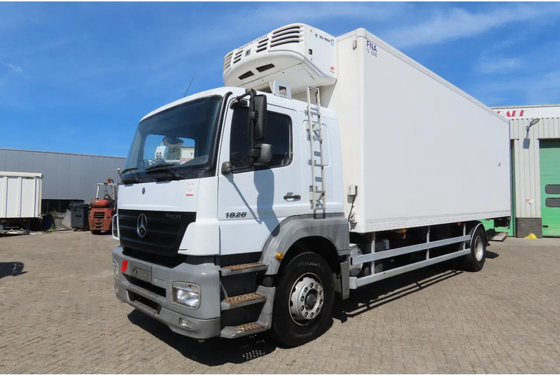 Mercedes-Benz Axor 1828 TK TS500, Lamberet. Very good condition - Hűtős teherautó: 3 kép. Mercedes-Benz Axor 1828 TK TS500, Lamberet. Very good condition - Hűtős teherautó: 3 kép.