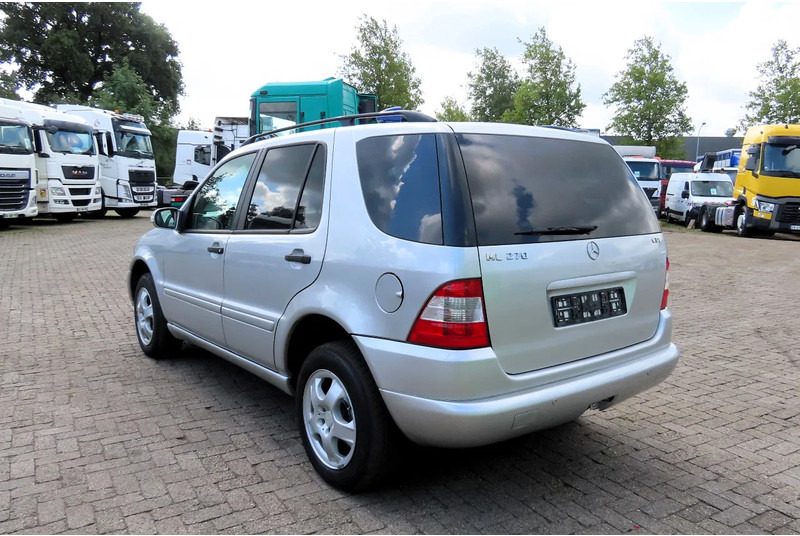 Mercedes-Benz M-Klasse ML ML 270. for export, 5 seats, real leather, Climate - Terepjáró/ SUV: 3 kép. Mercedes-Benz M-Klasse ML ML 270. for export, 5 seats, real leather, Climate - Terepjáró/ SUV: 3 kép.