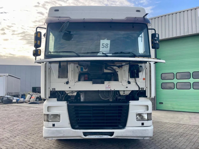 DAF XF 95.430 E4 TYPE, PTO + HYDRAULIC, FRIGO - Nyergesvontató: 5 kép. DAF XF 95.430 E4 TYPE, PTO + HYDRAULIC, FRIGO - Nyergesvontató: 5 kép.
