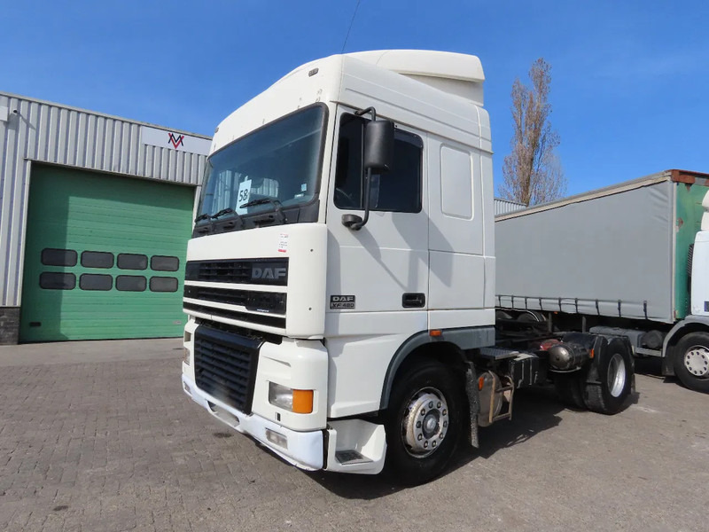 DAF XF 95.480 E4 type, Manual ger, Manual. Great state - Nyergesvontató: 3 kép. DAF XF 95.480 E4 type, Manual ger, Manual. Great state - Nyergesvontató: 3 kép.
