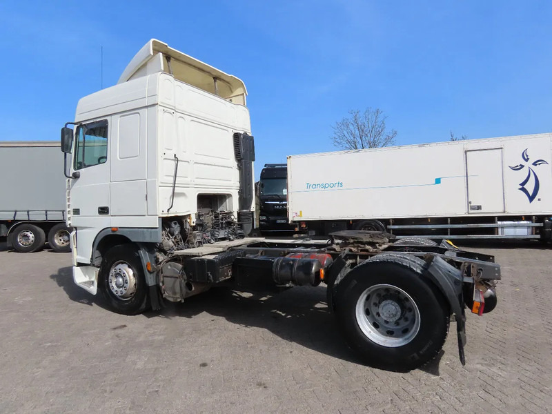 DAF XF 95.480 E4 type, Manual ger, Manual. Great state - Nyergesvontató: 5 kép. DAF XF 95.480 E4 type, Manual ger, Manual. Great state - Nyergesvontató: 5 kép.