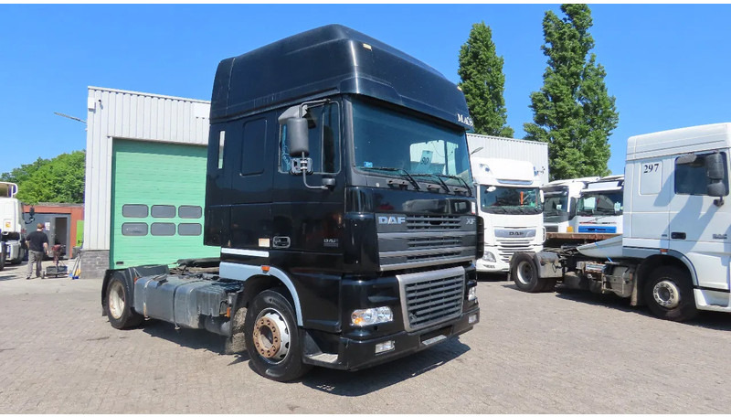 DAF XF 95.480 EURO4 , Manual! Super truck! - Nyergesvontató: 1 kép. DAF XF 95.480 EURO4 , Manual! Super truck! - Nyergesvontató: 1 kép.