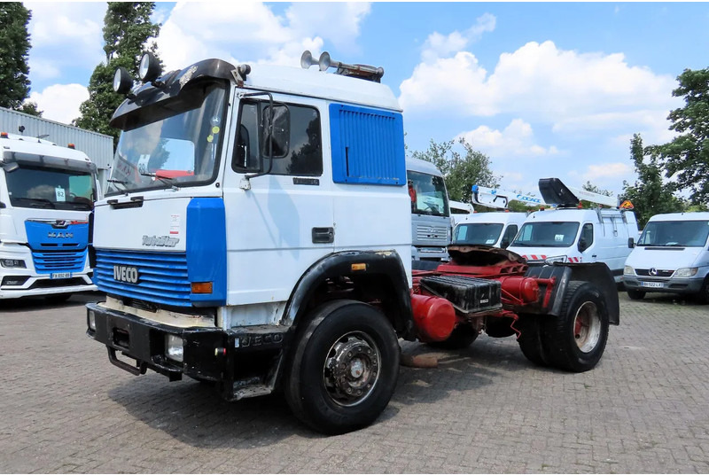 Iveco Turbostar 190.36 FULL SPRING ! - Nyergesvontató: 1 kép. Iveco Turbostar 190.36 FULL SPRING ! - Nyergesvontató: 1 kép.
