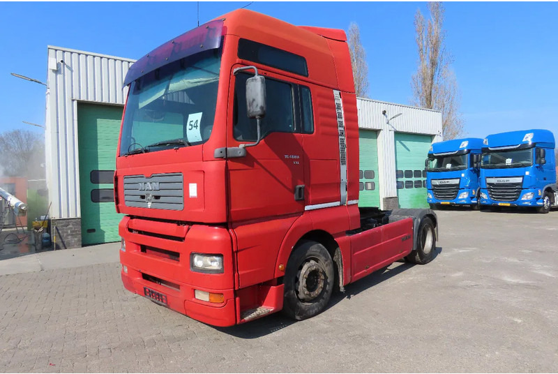 MAN TGA 18.460 Manual injection (euro2), Manual gearbox - Nyergesvontató: 3 kép. MAN TGA 18.460 Manual injection (euro2), Manual gearbox - Nyergesvontató: 3 kép.