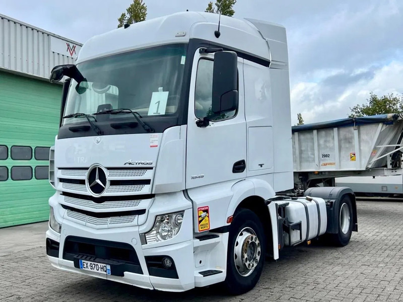 Mercedes-Benz Actros 1845 WDF9634031B995871, PTO, HYDRAULIC - Nyergesvontató: 1 kép. Mercedes-Benz Actros 1845 WDF9634031B995871, PTO, HYDRAULIC - Nyergesvontató: 1 kép.