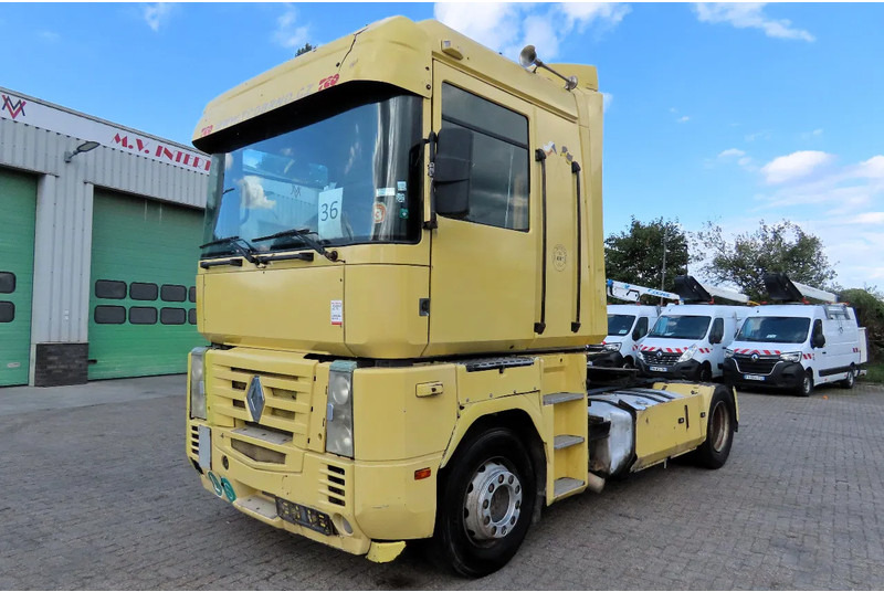 Renault Magnum 480 Mack!! Retarder! Manual - Nyergesvontató: 1 kép. Renault Magnum 480 Mack!! Retarder! Manual - Nyergesvontató: 1 kép.