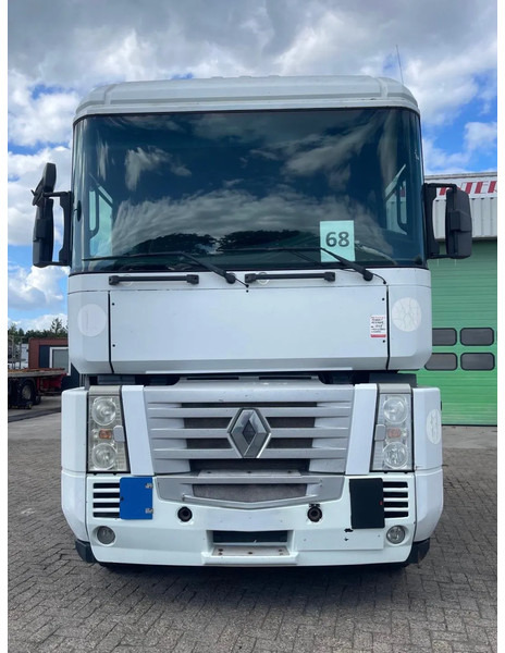 Renault Magnum 480 manual, PTO/ Hydraulic, renault moteur - Nyergesvontató: 2 kép. Renault Magnum 480 manual, PTO/ Hydraulic, renault moteur - Nyergesvontató: 2 kép.