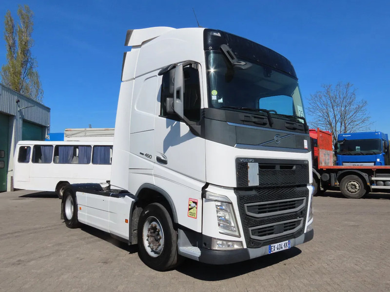 Volvo FH 460 YV2RTY0A3JB867622, FRIGO, 2X FUEL TANK, frigo, EURO6 - Nyergesvontató: 1 kép. Volvo FH 460 YV2RTY0A3JB867622, FRIGO, 2X FUEL TANK, frigo, EURO6 - Nyergesvontató: 1 kép.