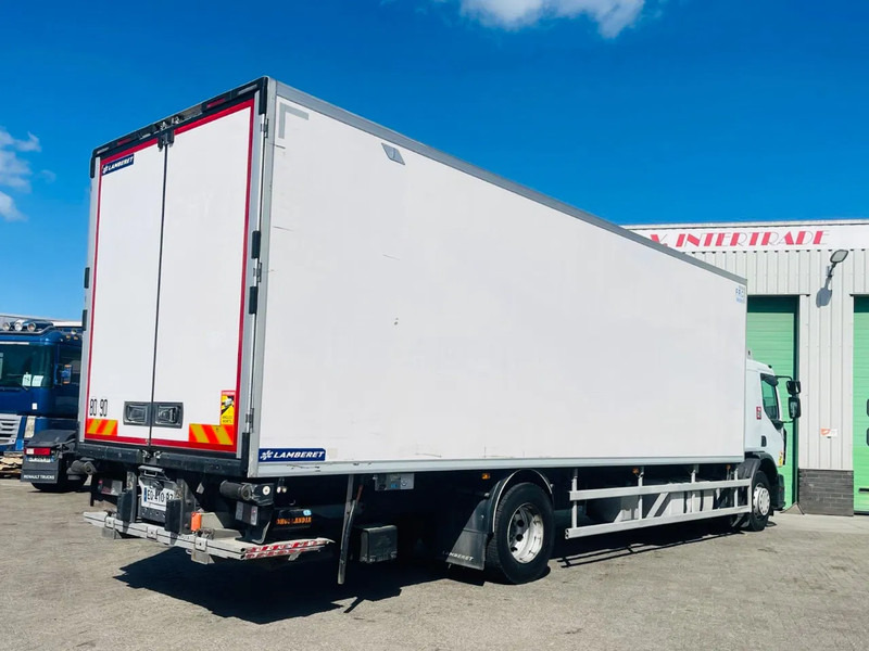 Renault D 19t, Retarder, Carrier 1050, Lamberet, sleeper - Hűtős teherautó: 4 kép. Renault D 19t, Retarder, Carrier 1050, Lamberet, sleeper - Hűtős teherautó: 4 kép.