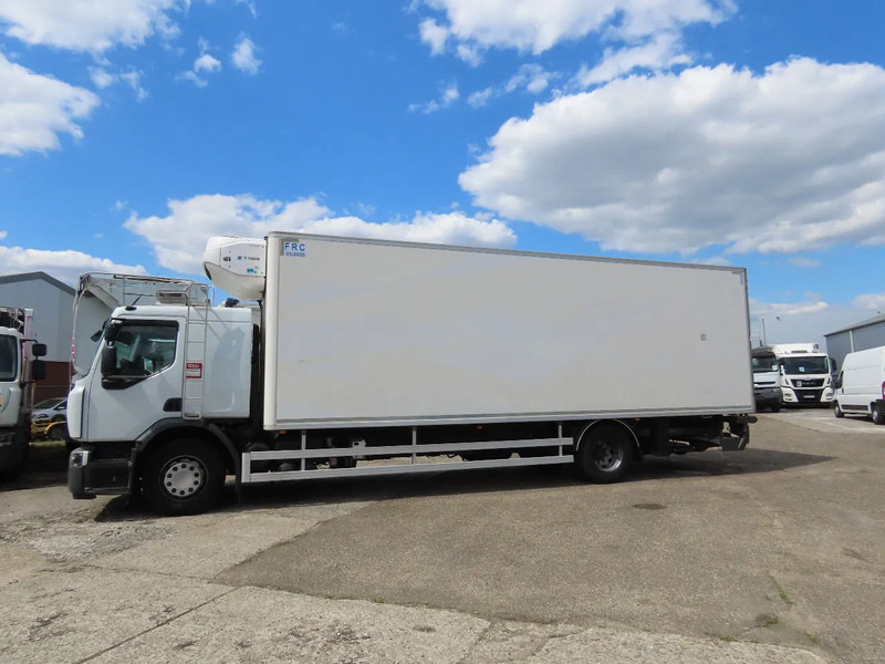 Renault D 330 19T Great condition! !! Telma/Retarder, Thermoking, FRC 05/2026, Sleeper - Hűtős teherautó: 4 kép. Renault D 330 19T Great condition! !! Telma/Retarder, Thermoking, FRC 05/2026, Sleeper - Hűtős teherautó: 4 kép.