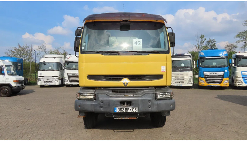 Renault Kerax 420 117000 km original !!! APK tot 27/06/2025 FRANCE truck - Betonmixer: 2 kép. Renault Kerax 420 117000 km original !!! APK tot 27/06/2025 FRANCE truck - Betonmixer: 2 kép.