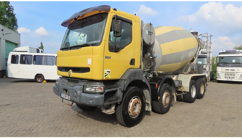 Renault Kerax 420 117000 km original !!! APK tot 27/06/2025 FRANCE truck - Betonmixer: 3 kép. Renault Kerax 420 117000 km original !!! APK tot 27/06/2025 FRANCE truck - Betonmixer: 3 kép.