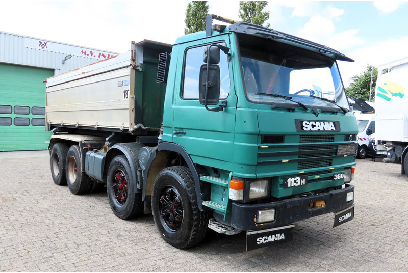 Scania P113-360 8x4 FULL SPRING! SUPER CONDITION! - Billenőplatós teherautó: 2 kép. Scania P113-360 8x4 FULL SPRING! SUPER CONDITION! - Billenőplatós teherautó: 2 kép.