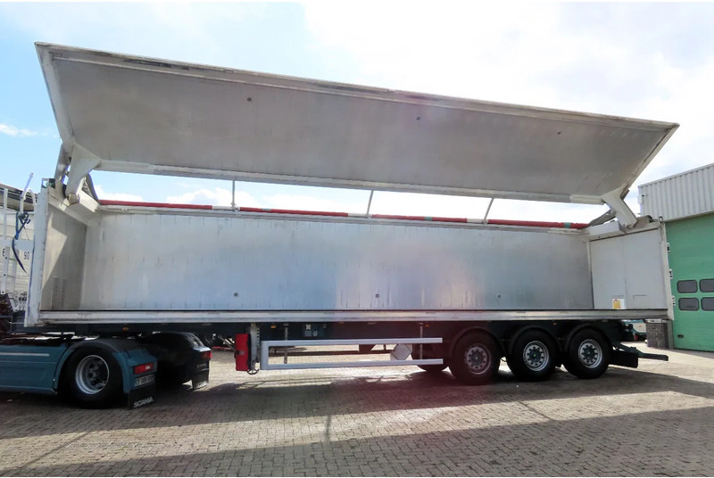 Socari 67,8 m3, left side opens, self pump tyres, etc - Félpótkocsi billenőplatós: 3 kép. Socari 67,8 m3, left side opens, self pump tyres, etc - Félpótkocsi billenőplatós: 3 kép.