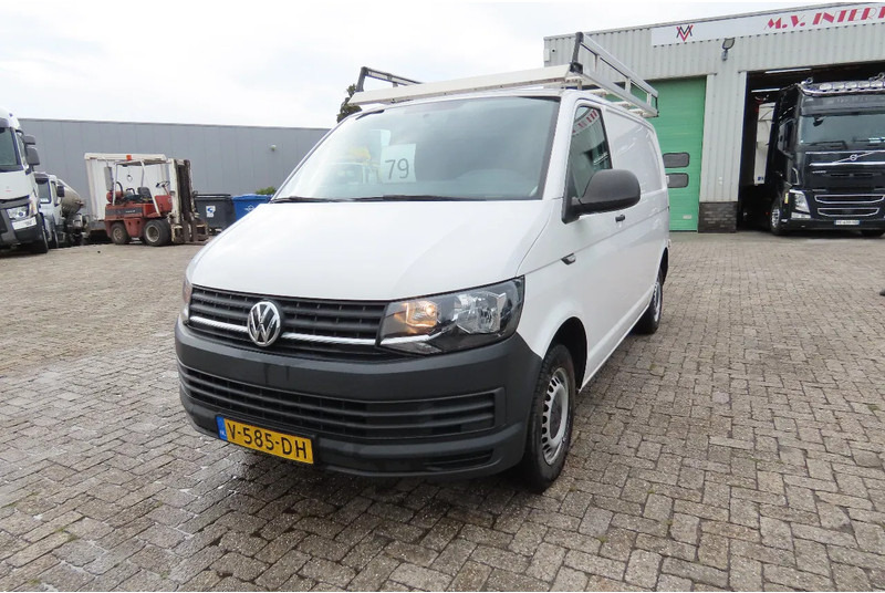 Volkswagen Transporter 2.0 TDI, Airco, 3 peson, APK tot 06/06/2026 - Kis furgon: 3 kép. Volkswagen Transporter 2.0 TDI, Airco, 3 peson, APK tot 06/06/2026 - Kis furgon: 3 kép.