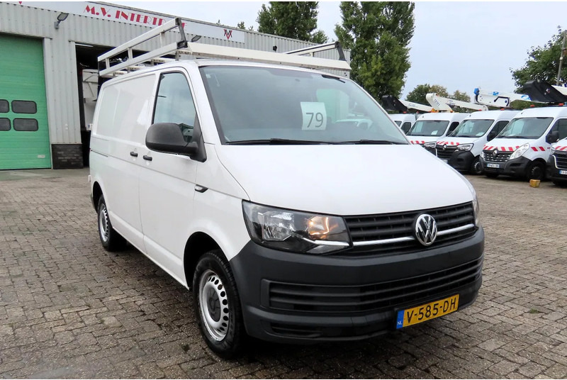 Volkswagen Transporter 2.0 TDI Airco, 3 peson, APK tot 06/06/2026 - Kis furgon: 1 kép. Volkswagen Transporter 2.0 TDI Airco, 3 peson, APK tot 06/06/2026 - Kis furgon: 1 kép.