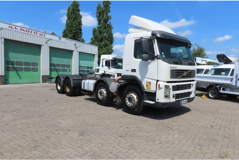 Volvo FM 12.380 8x4 FULL SPRING. 100% condition! - Alvaz teherautó: 1 kép. Volvo FM 12.380 8x4 FULL SPRING. 100% condition! - Alvaz teherautó: 1 kép.