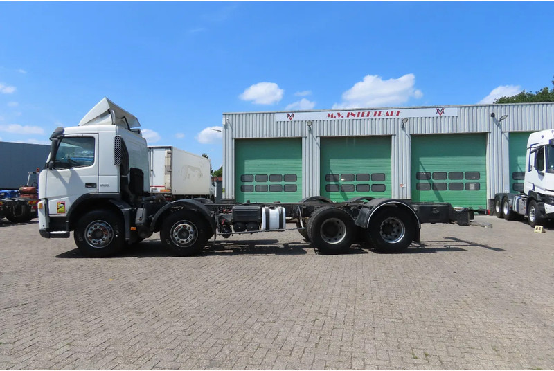Volvo FM 12.380 8x4 FULL SPRING. 100% condition! - Alvaz teherautó: 3 kép. Volvo FM 12.380 8x4 FULL SPRING. 100% condition! - Alvaz teherautó: 3 kép.