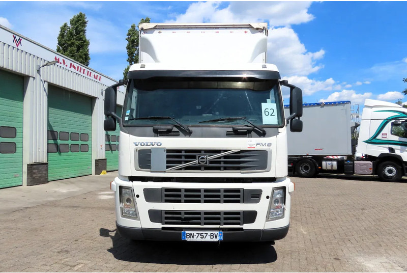 Volvo FM 340 6x2, TOP Condition truck!! - Ponyvás teherautó: 3 kép. Volvo FM 340 6x2, TOP Condition truck!! - Ponyvás teherautó: 3 kép.