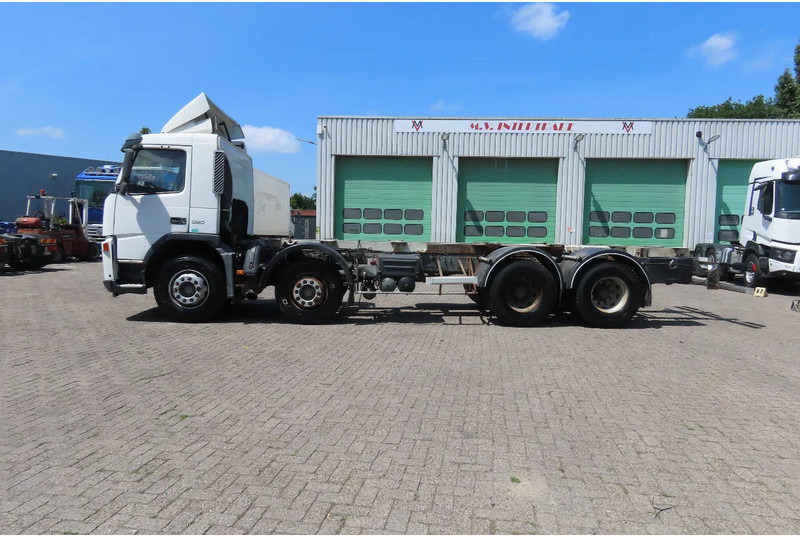 Volvo FM 380 8x4 FULL SPRING. 100% condition! - Alvaz teherautó: 4 kép. Volvo FM 380 8x4 FULL SPRING. 100% condition! - Alvaz teherautó: 4 kép.