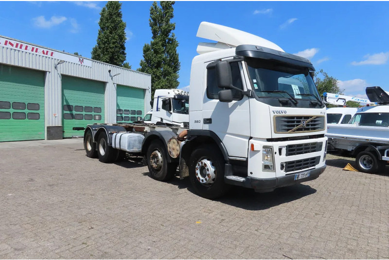 Volvo FM 380 8x4 FULL SPRING. 100% condition! - Alvaz teherautó: 3 kép. Volvo FM 380 8x4 FULL SPRING. 100% condition! - Alvaz teherautó: 3 kép.