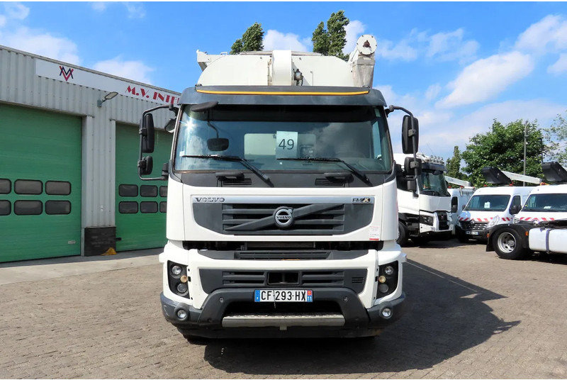 Volvo FMX 450 8x4 AUGER, radio control, 7 COMP. Full Volvo Service! . EXCELLENT condition - Tartályos teherautó: 4 kép. Volvo FMX 450 8x4 AUGER, radio control, 7 COMP. Full Volvo Service! . EXCELLENT condition - Tartályos teherautó: 4 kép.