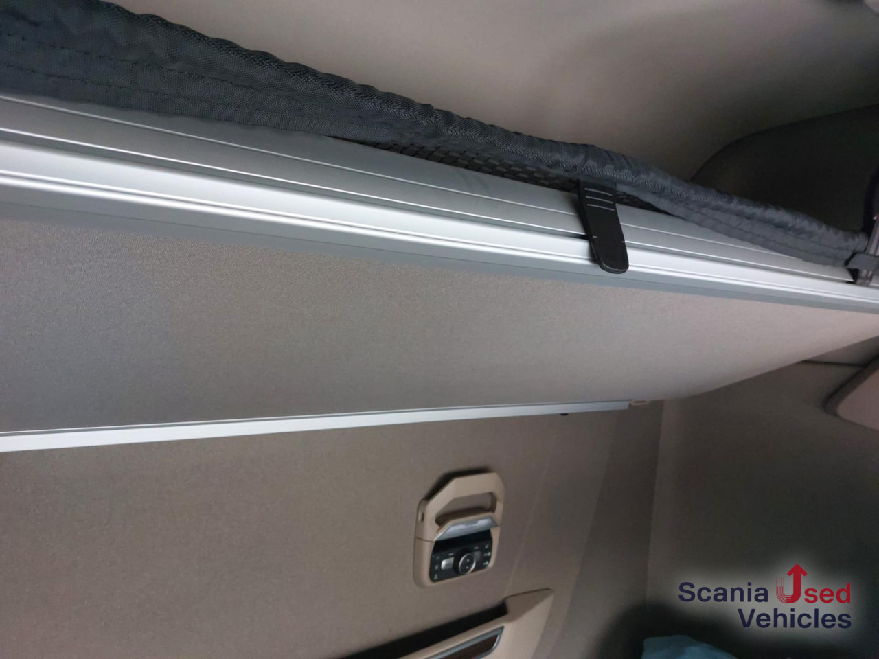 DAF XG 530 FAN 6x2-4 PALFINGER PK 22002-EH D - Platós teherautó, Darus autó: 4 kép. DAF XG 530 FAN 6x2-4 PALFINGER PK 22002-EH D - Platós teherautó, Darus autó: 4 kép.