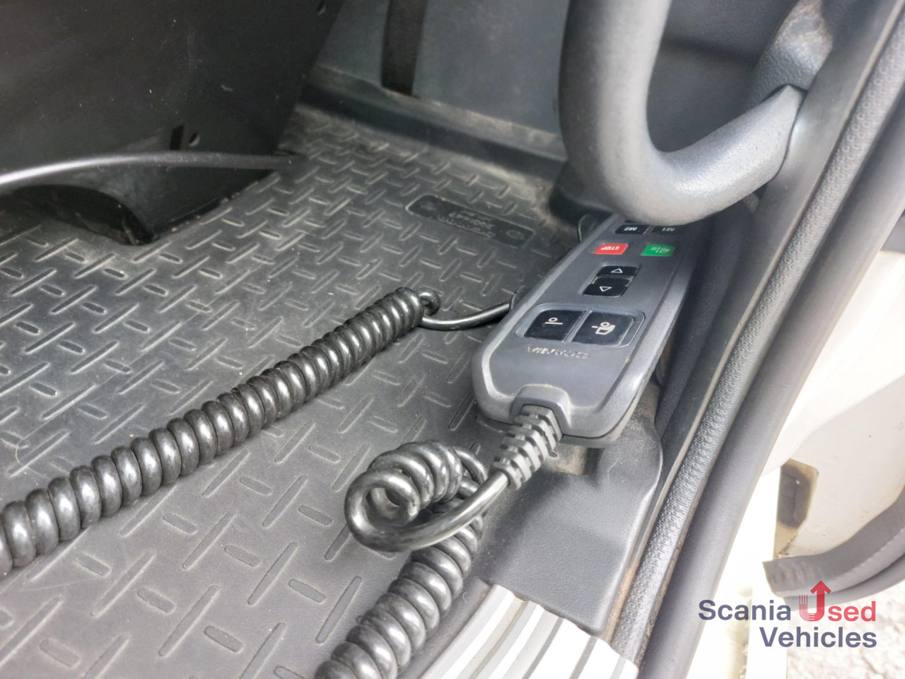 SCANIA R 450 LA4x2MEB Topline Low Deck - Nyergesvontató: 5 kép. SCANIA R 450 LA4x2MEB Topline Low Deck - Nyergesvontató: 5 kép.