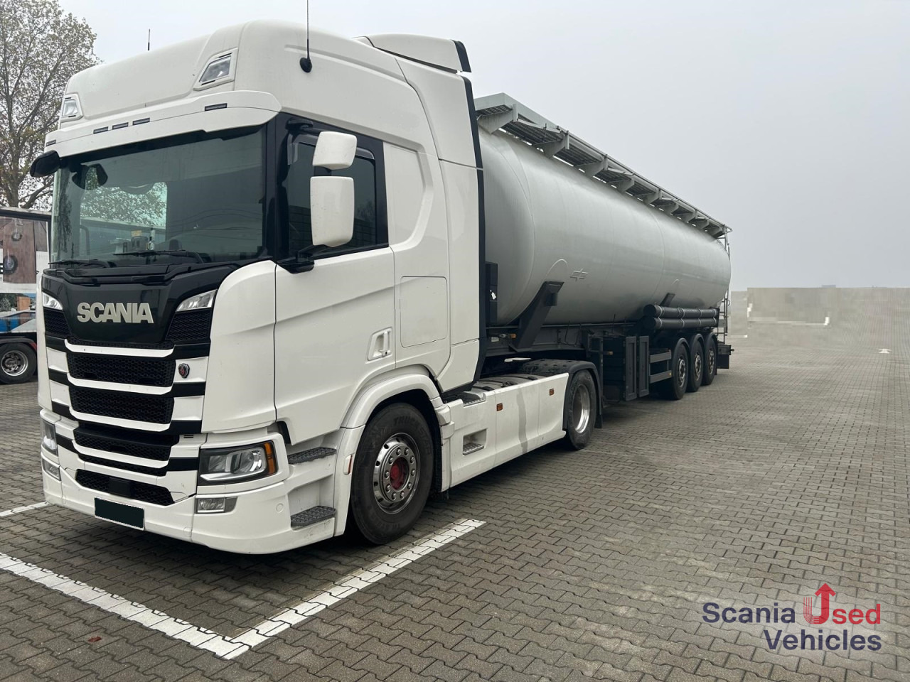 SCANIA R 500 A4x2NB Highline GHH Kompressor + Spitzer - Nyergesvontató: 1 kép. SCANIA R 500 A4x2NB Highline GHH Kompressor + Spitzer - Nyergesvontató: 1 kép.