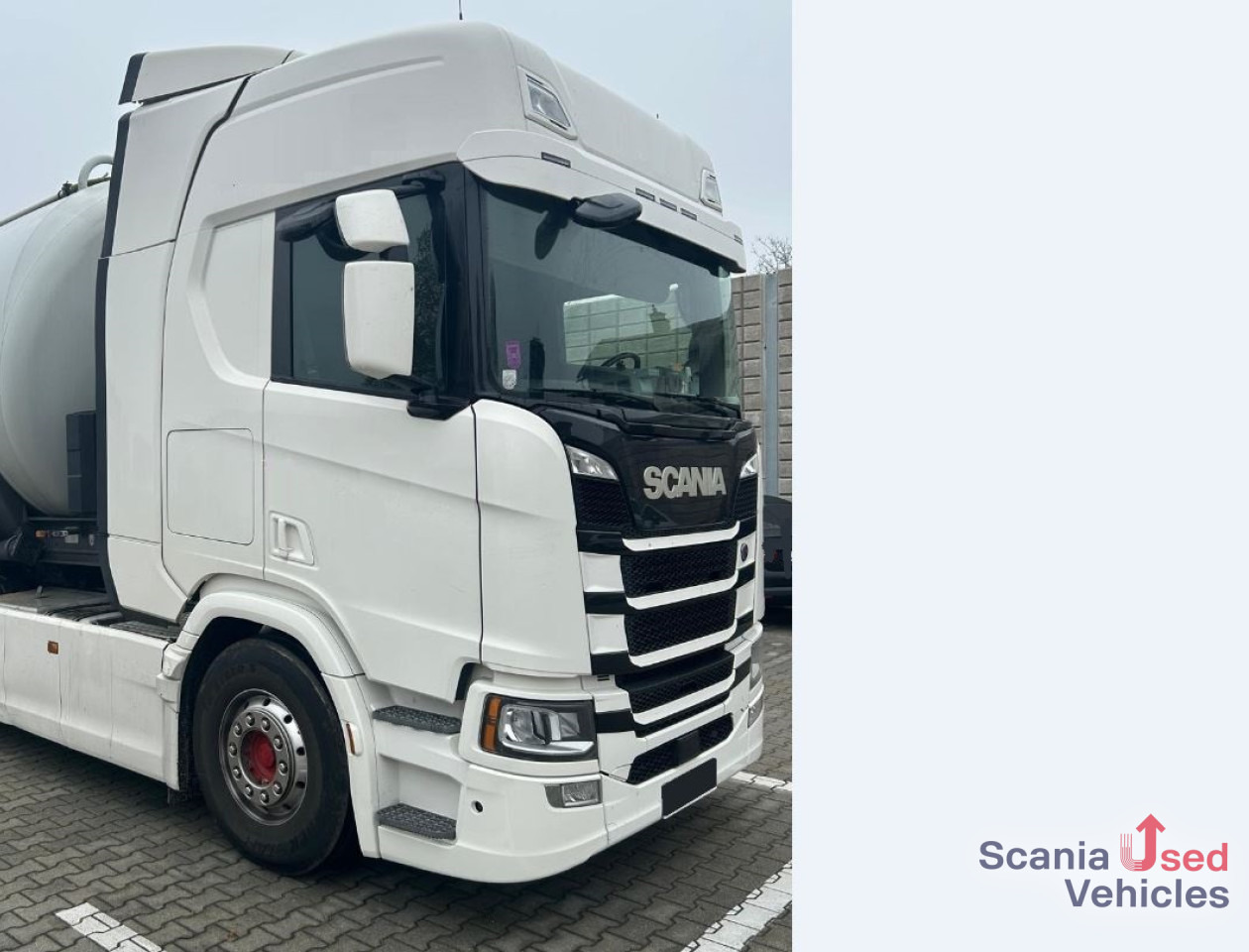 SCANIA R 500 A4x2NB Highline GHH Kompressor + Spitzer - Nyergesvontató: 4 kép. SCANIA R 500 A4x2NB Highline GHH Kompressor + Spitzer - Nyergesvontató: 4 kép.