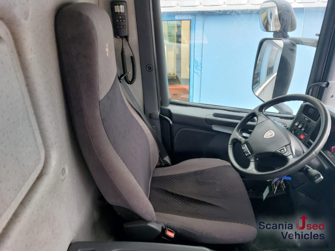 SCANIA P 280 DB4x2MNA Koffer Ladebordwand - Dobozos felépítményű teherautó: 2 kép. SCANIA P 280 DB4x2MNA Koffer Ladebordwand - Dobozos felépítményű teherautó: 2 kép.