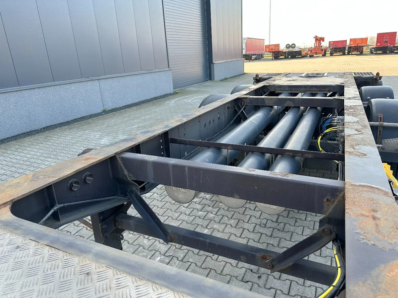 Félpótkocsi cserefelépítményes Burg 20FT + 20FT SWAP ADR (EX/II, EX/III, FL, AT) Chassis, empty weight: 3.690kg, SAF INTRADISC, 2x Liftaxle, NL-chassis, APK/ADR: 08: 10 kép.