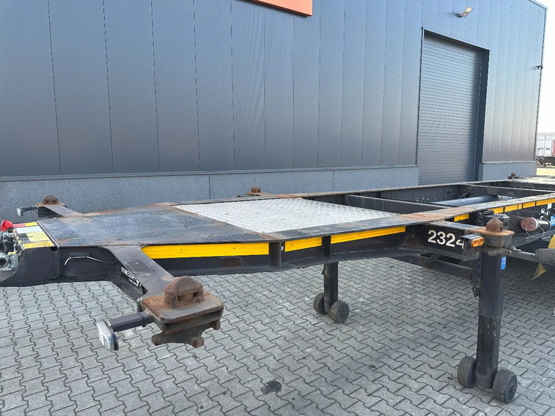 Félpótkocsi cserefelépítményes Burg 20FT + 20FT SWAP ADR (EX/II, EX/III, FL, AT) Chassis, empty weight: 3.690kg, SAF INTRADISC, 2x Liftaxle, NL-chassis, APK/ADR: 08: 8 kép.