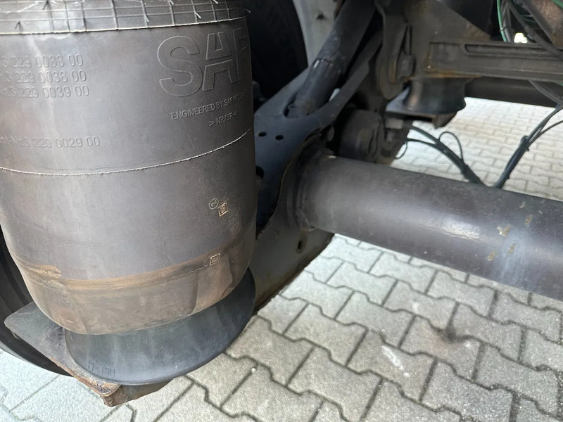 Félpótkocsi cserefelépítményes Burg 20FT + 20FT SWAP ADR (EX/II, EX/III, FL, AT) Chassis, empty weight: 3.690kg, SAF INTRADISC, 2x Liftaxle, NL-chassis: 18 kép. Félpótkocsi cserefelépítményes Burg 20FT + 20FT SWAP ADR (EX/II, EX/III, FL, AT) Chassis, empty weight: 3.690kg, SAF INTRADISC, 2x Liftaxle, NL-chassis: 18 kép.