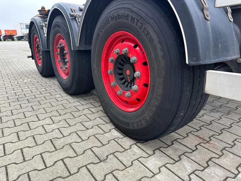 Félpótkocsi cserefelépítményes Burg 20FT ADR (EX/II, EX/III, FL, AT) Chassis, Empty weight : 3.690kg, SAF INTRADISC, 2x Liftaxle, NL-chassis, APK/ADR: 06-2025: 14 kép.