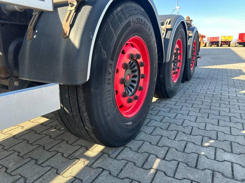 Félpótkocsi cserefelépítményes Burg 20FT ADR (EX/II, EX/III, FL, AT), Leergewicht : 3.690kg, SAF INTRADISC, 2x Liftachse, NL-Chassis: 11 kép. Félpótkocsi cserefelépítményes Burg 20FT ADR (EX/II, EX/III, FL, AT), Leergewicht : 3.690kg, SAF INTRADISC, 2x Liftachse, NL-Chassis: 11 kép.