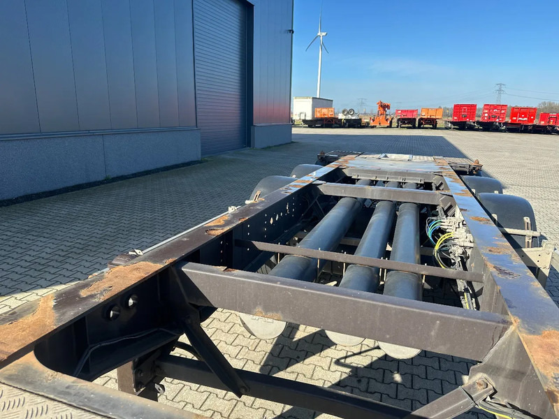 Félpótkocsi cserefelépítményes Burg 20FT ADR (EX/II, EX/III, FL, AT), Leergewicht : 3.690kg, SAF INTRADISC, 2x Liftachse, NL-Chassis: 18 kép. Félpótkocsi cserefelépítményes Burg 20FT ADR (EX/II, EX/III, FL, AT), Leergewicht : 3.690kg, SAF INTRADISC, 2x Liftachse, NL-Chassis: 18 kép.