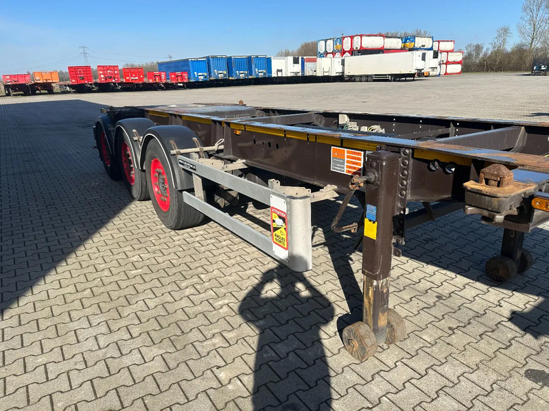 Félpótkocsi cserefelépítményes Burg 20FT ADR (EX/II, EX/III, FL, AT), Leergewicht : 3.690kg, SAF INTRADISC, 2x Liftachse, NL-Chassis: 16 kép. Félpótkocsi cserefelépítményes Burg 20FT ADR (EX/II, EX/III, FL, AT), Leergewicht : 3.690kg, SAF INTRADISC, 2x Liftachse, NL-Chassis: 16 kép.