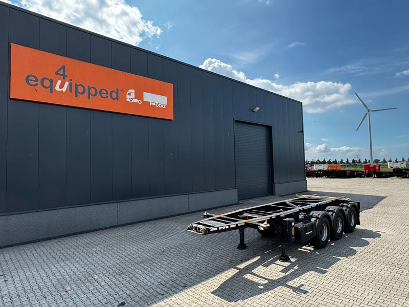 LAG 20FT, 3.540kg, BPW, ADR (EXII, EXII, FL, AT), NL, APK/ADR: 01/2026, 90% tyres - Félpótkocsi cserefelépítményes: 1 kép. LAG 20FT, 3.540kg, BPW, ADR (EXII, EXII, FL, AT), NL, APK/ADR: 01/2026, 90% tyres - Félpótkocsi cserefelépítményes: 1 kép.